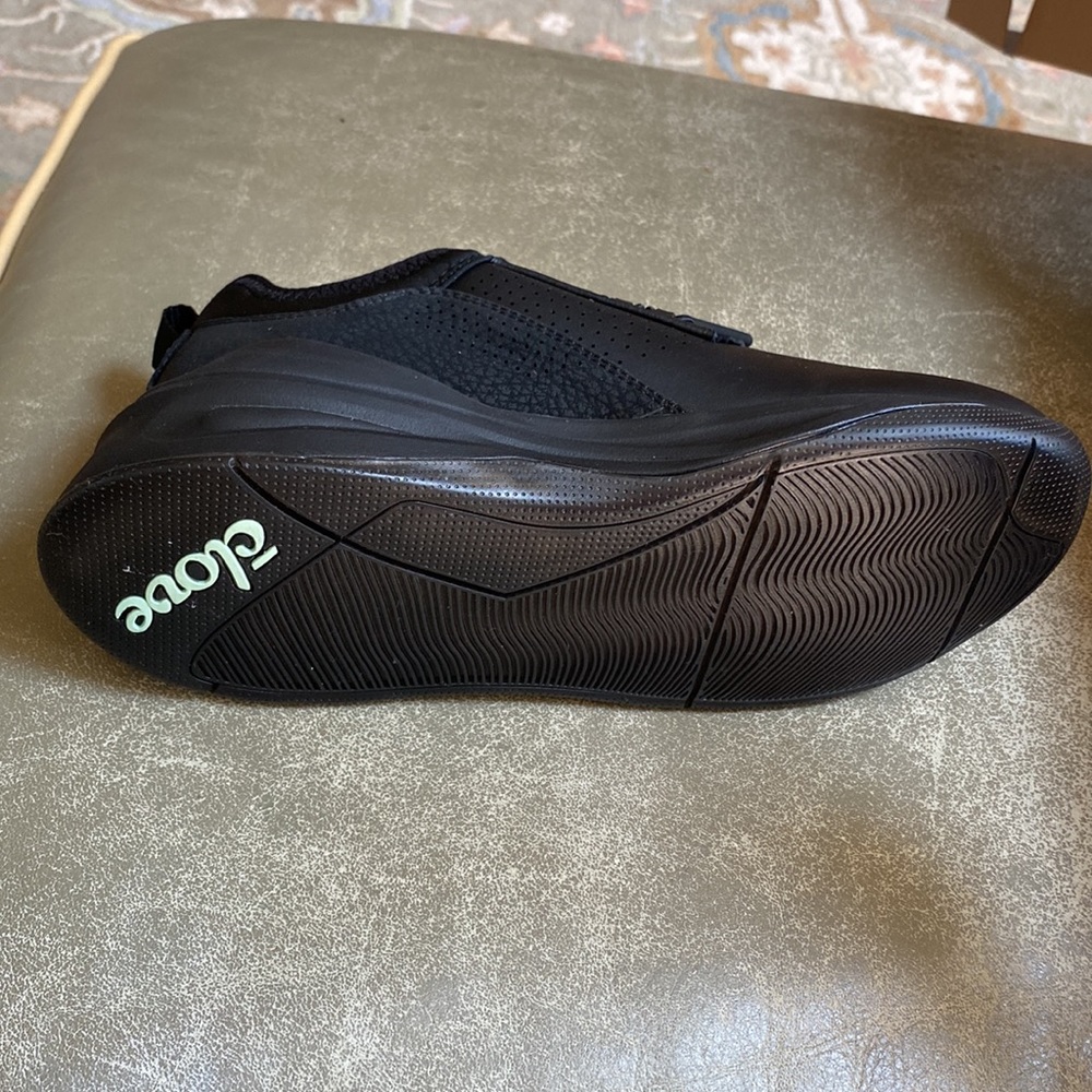 Never worn: Clove black shoe waterproof perfect for healthcare worker